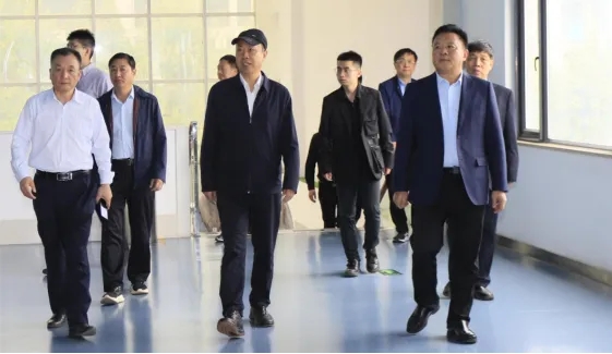 中國工程院院士任發(fā)政蒞臨花花牛乳業(yè)集團(tuán)調(diào)研指導(dǎo)工作 中國工程院院士任發(fā)政蒞臨花花牛乳業(yè)集團(tuán)調(diào)研指導(dǎo)工作