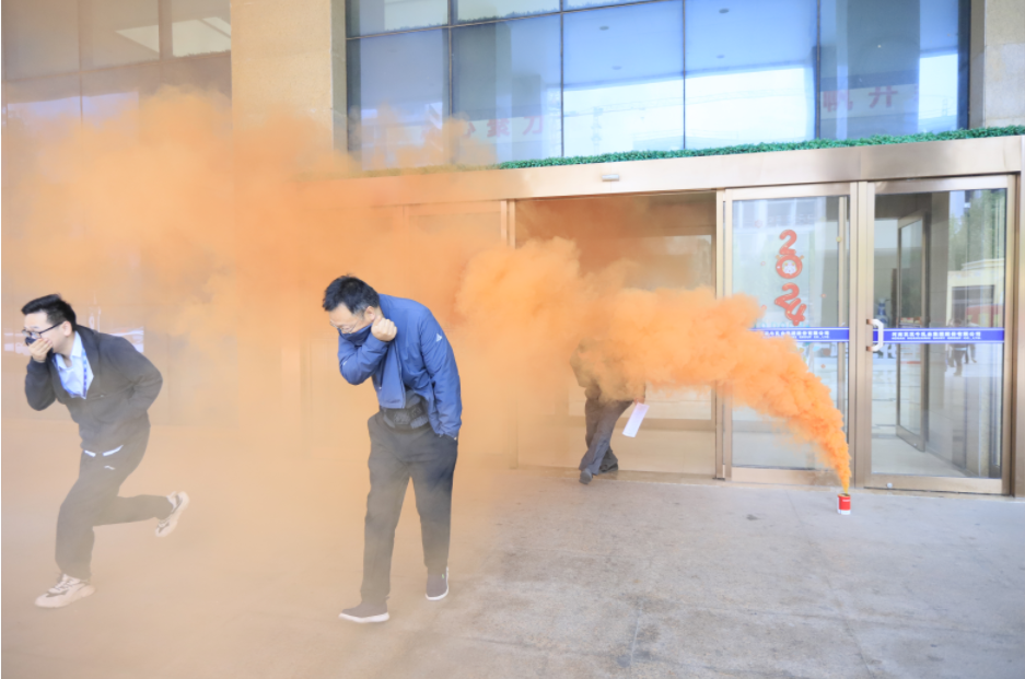 增強消防意識，筑牢安全底線丨花花牛乳業(yè)集團組織消防應(yīng)急演練