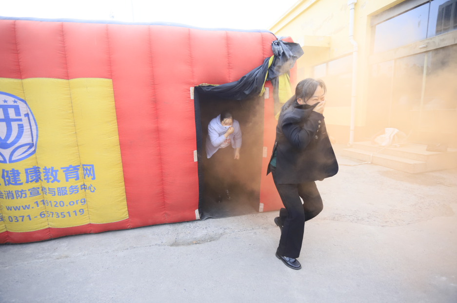 增強消防意識，筑牢安全底線丨花花牛乳業(yè)集團組織消防應(yīng)急演練