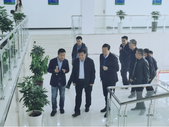 駐馬店市委書(shū)記鮑常勇一行蒞臨花花牛平輿瑞亞和新蔡瑞亞調(diào)研