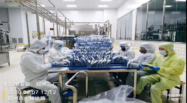 花花牛 | 疾風(fēng)來臨，你是不是勁草？