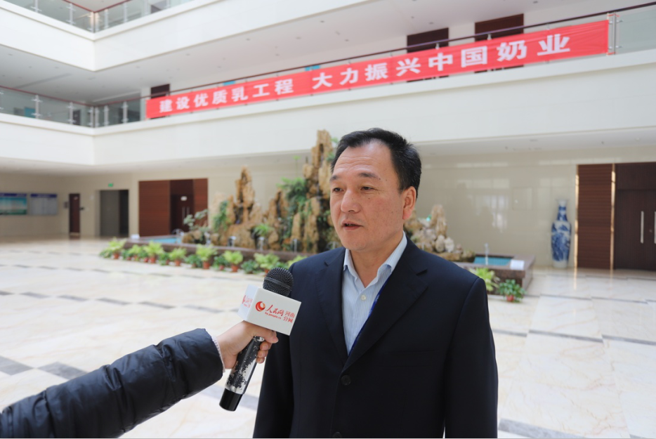 振興中國奶業(yè)，花花牛在行動(dòng)