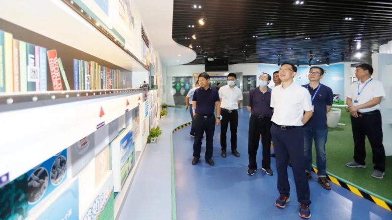 快訊 | 湖北省農(nóng)業(yè)廳副廳長王海濤等領導一行蒞臨河南花花牛乳業(yè)集團參觀調(diào)研