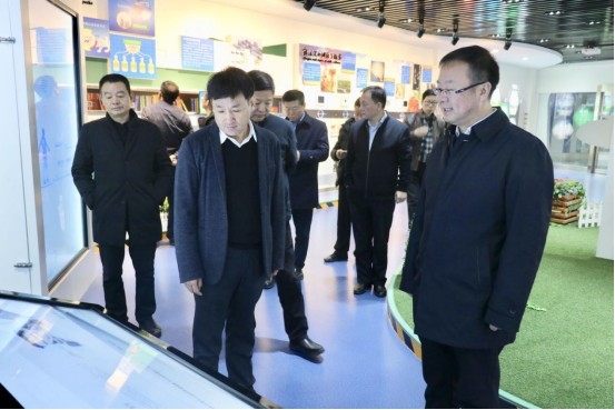 寧夏回族自治區(qū)農(nóng)業(yè)農(nóng)村廳黨組書記、廳長(zhǎng)王剛一行蒞臨花花牛乳業(yè)集團(tuán)調(diào)研