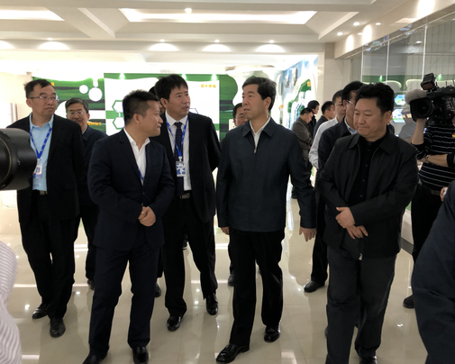 河南省委副書記、省長陳潤兒一行蒞臨 花花牛集團(tuán)魯山瑞亞牧業(yè)有限公司視察調(diào)研